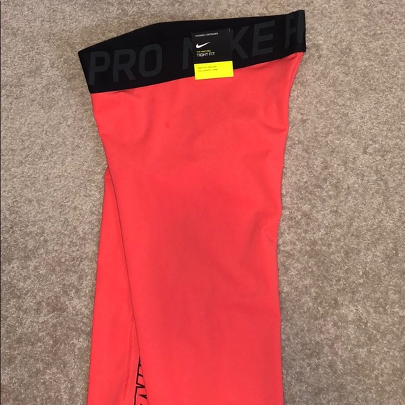 Nike pro tight fit training pants - Picture 3 of 8